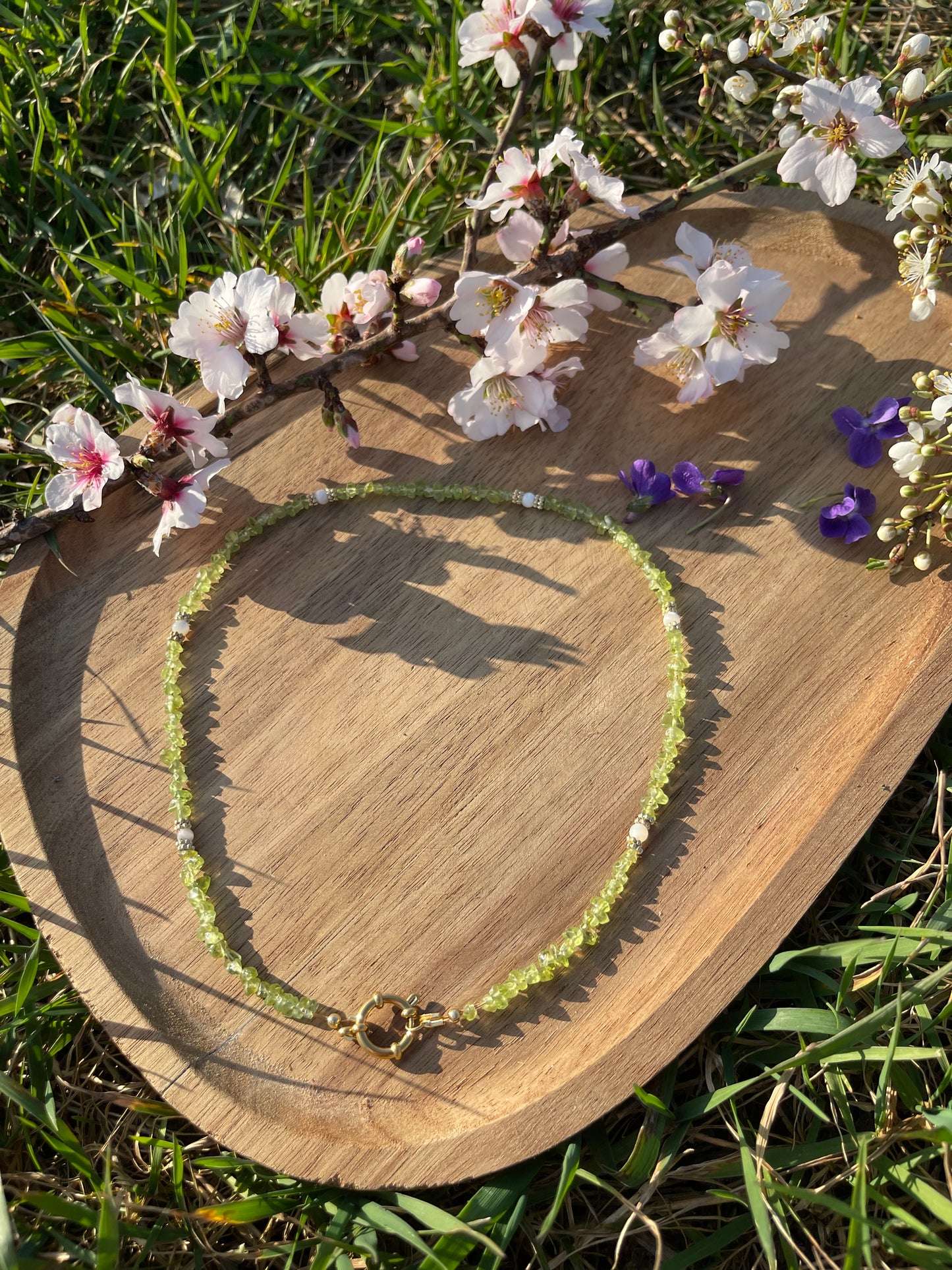 Collier péridot en pierre naturelle – Modèle Hortensia