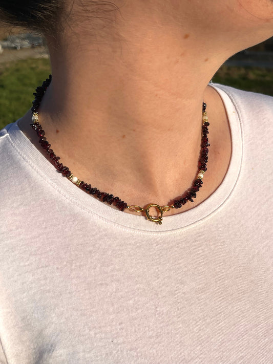 Collier grenat en pierre naturelle – Modèle Bégonia