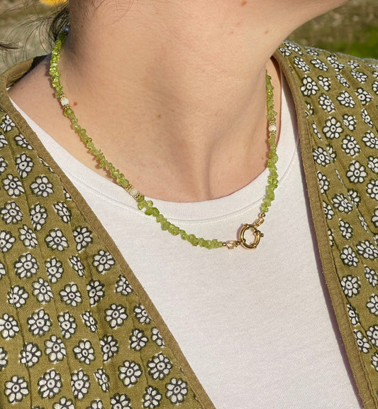 Collier péridot en pierre naturelle – Modèle Hortensia
